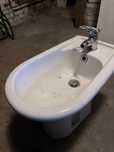 Bidet bialy w dobrym stanie