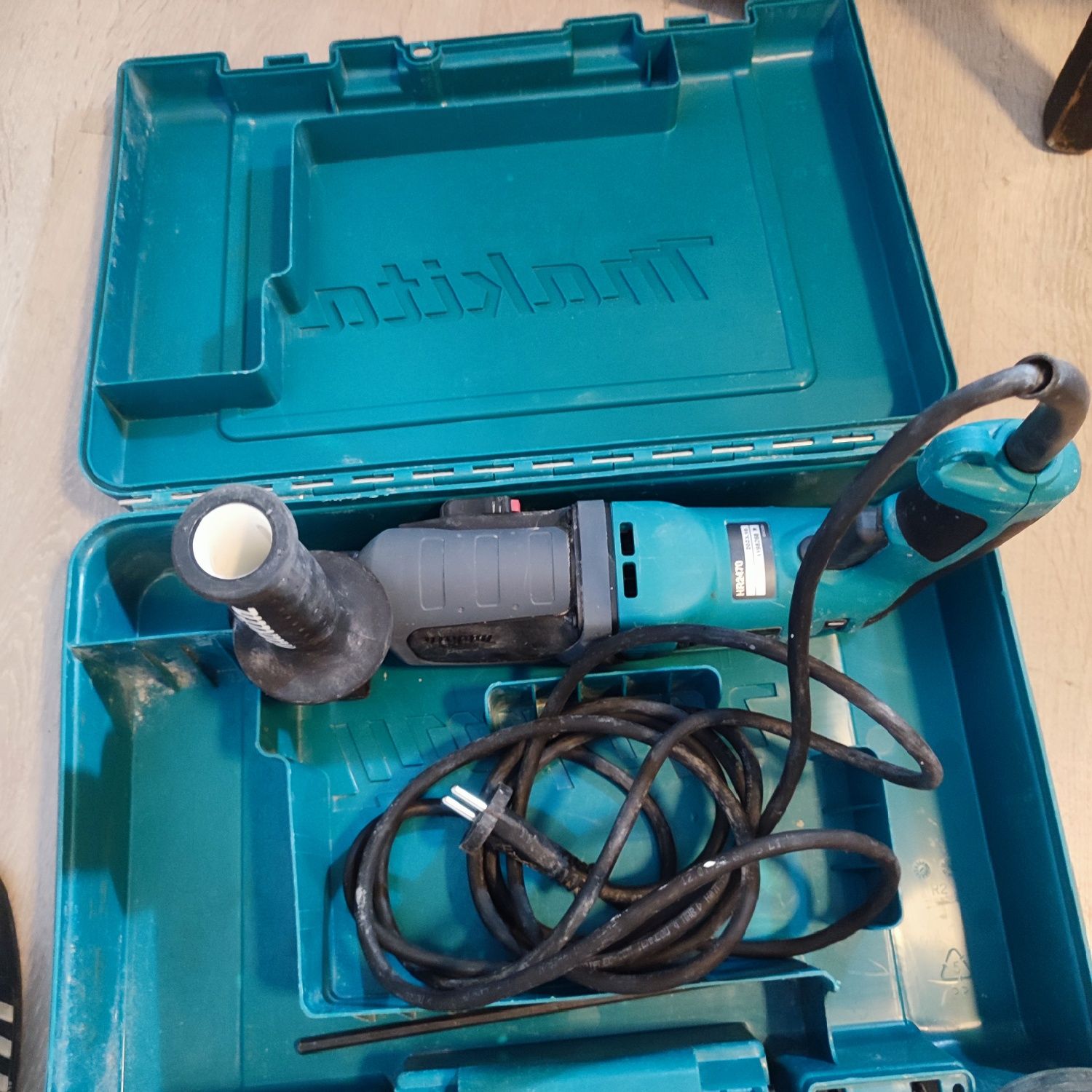 Перфоратор makita