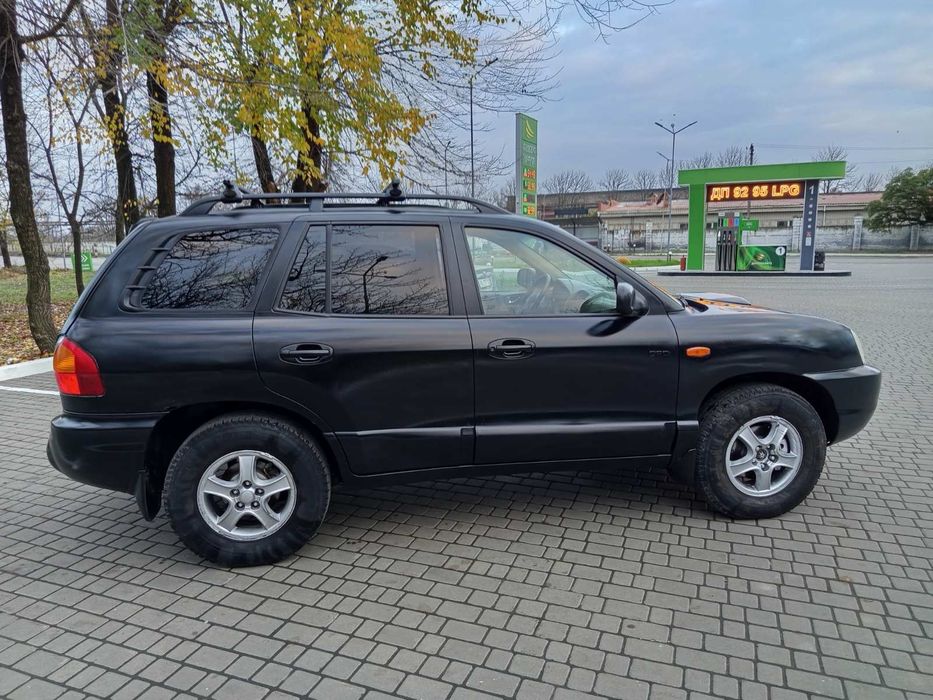 Продам  Hyundai Santa Fe в хорошем состоянии