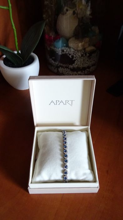 Pudełeczko z torebką na biżuterię firmy Apart