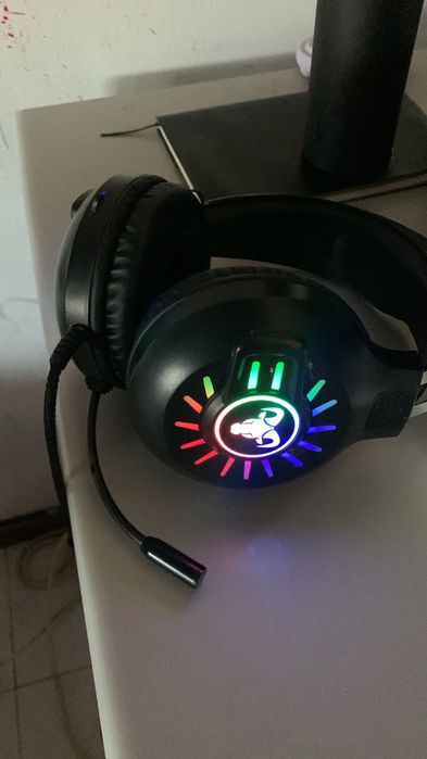 VENDO FONES GAMER LEDS