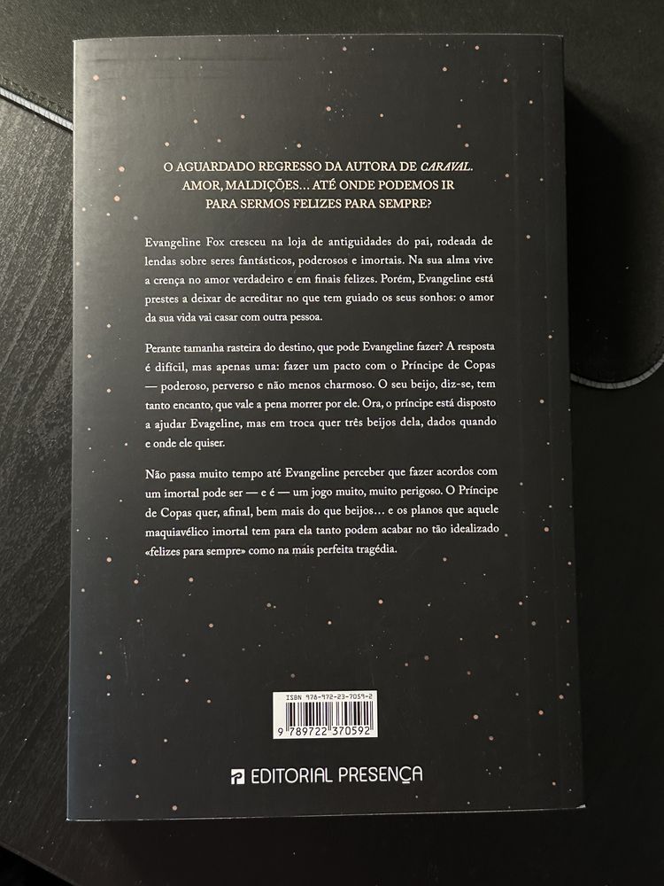 Livro “Era uma vez um coração partido” de Stephanie Garber (PT)