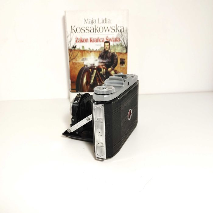 Aparat mieszkowy z 1953 roku Ikon Zeiss NETTAR II 518/16  1:6,3 75 mm