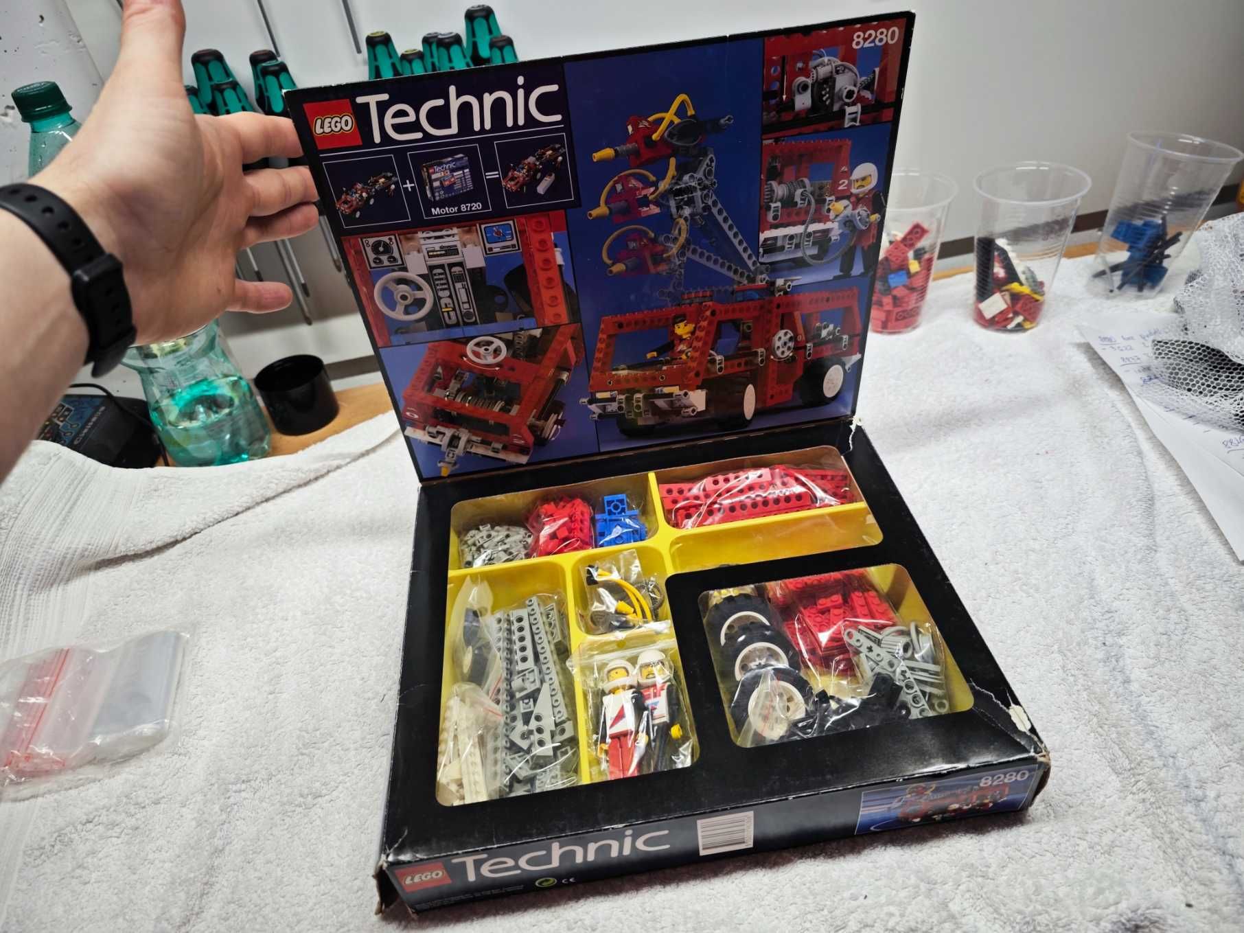 Lego Technic 8280 "Fire Engine"; 1995; [67]
