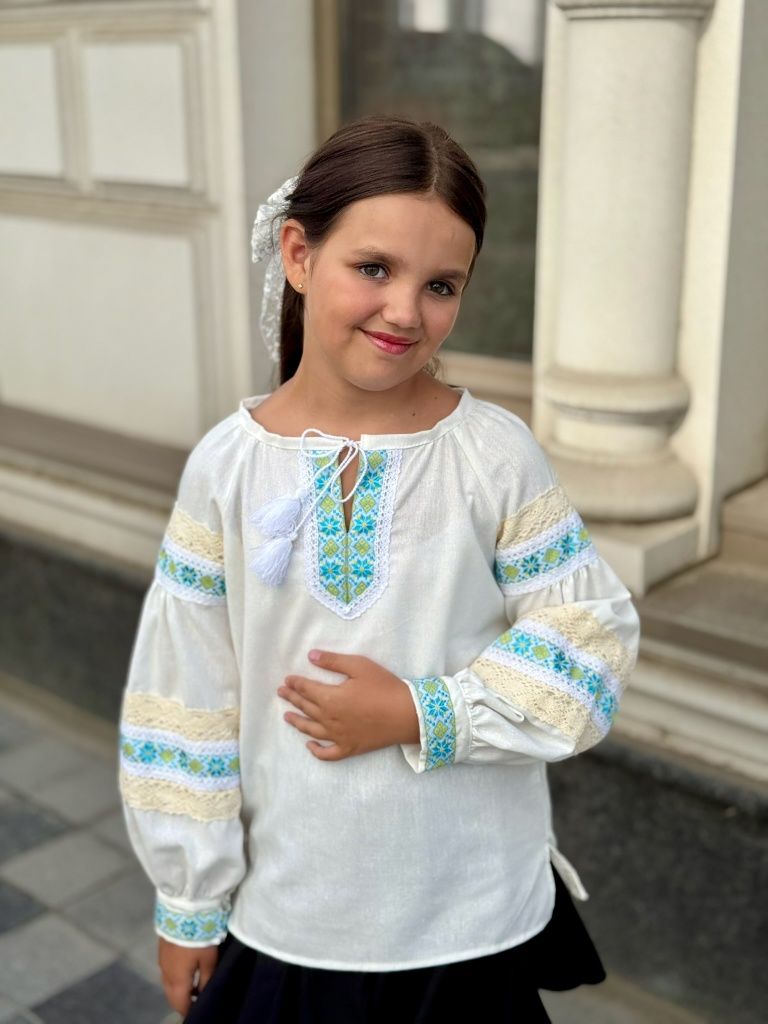 Вишиванка в стилі етно