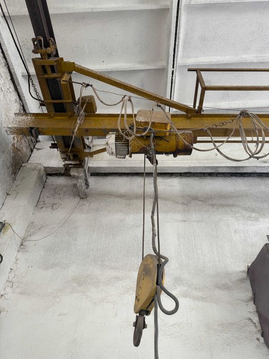 Продам склад 960 м² з кран-балкою 5 т та 90 кВт | Вороновиця