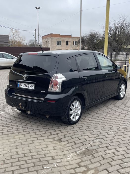 продам Toyota Corolla Verso