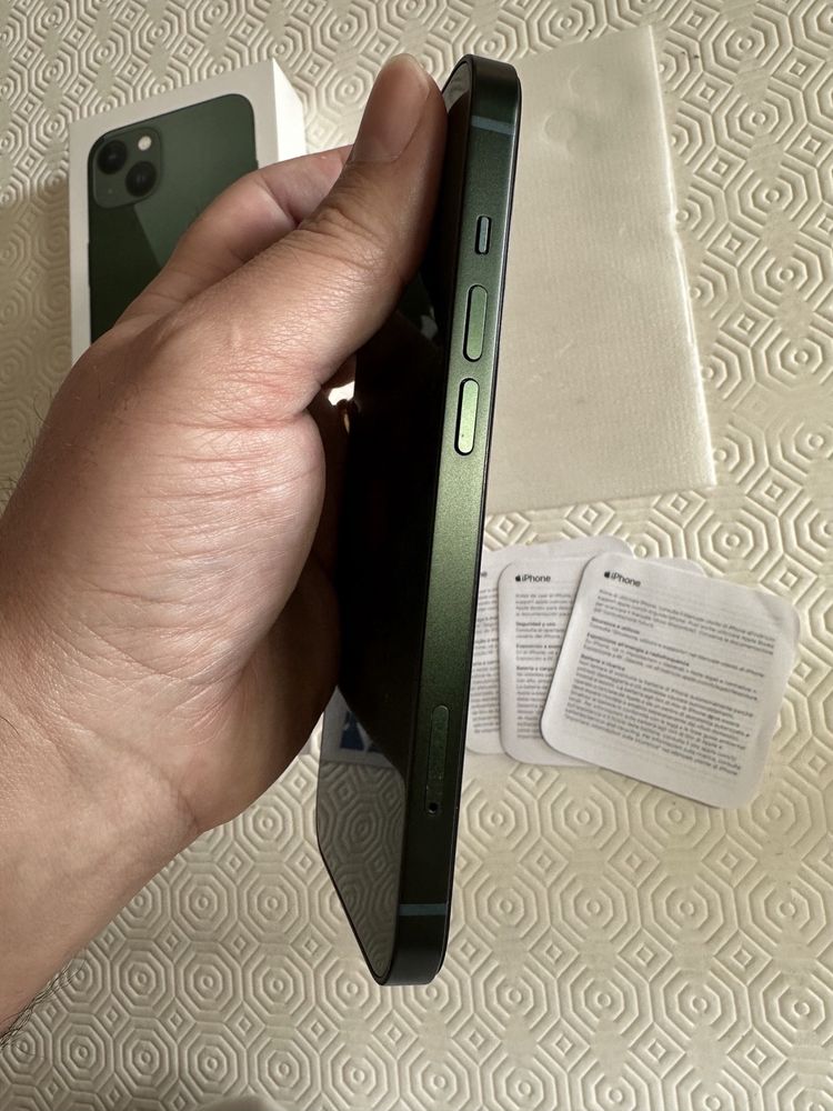 iPhone 13 - 128GB - como NOVO