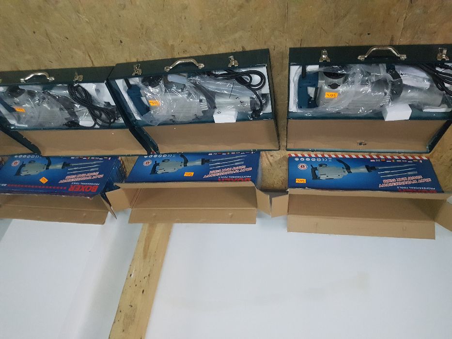 Młot wyburzeniowy boxer 3200 wat 45 Juli walizka