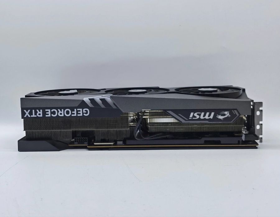 Відеокарти RTX 4090 MSI Gaming X Trio