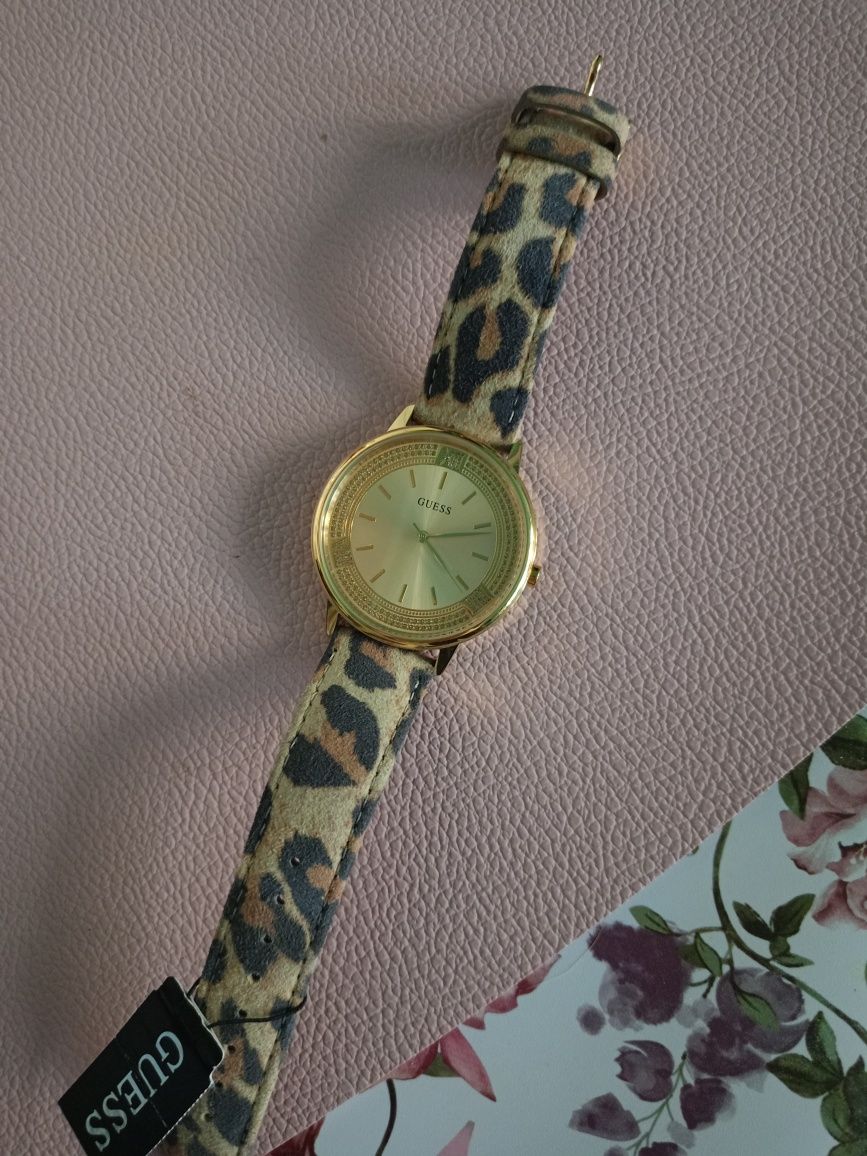 Zegarek w panterkę Guess U1325L5