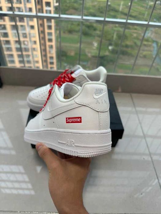 Buty Trampk Nike Air Force 1 Low Supreme White R.40.5