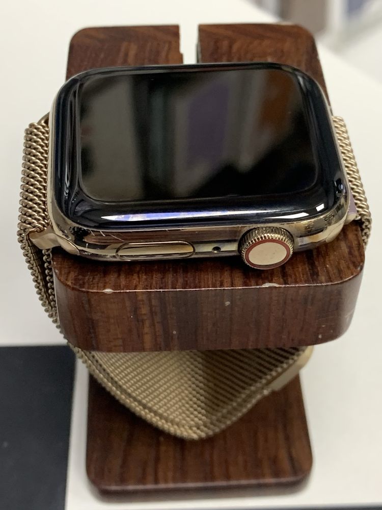 Оригінальні  Apple Watch series 4 44 mm stainless