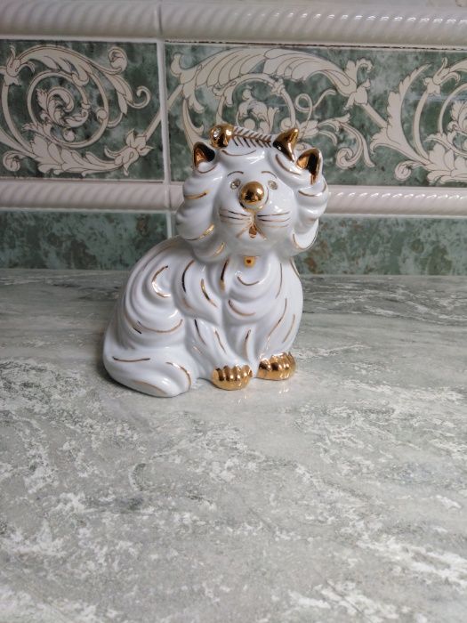 Gato em porcelana e pintura dourada, Limoges-NOVO