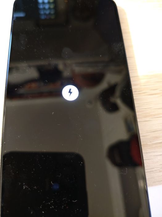 Samsung Galaxy S22 uszkodzony