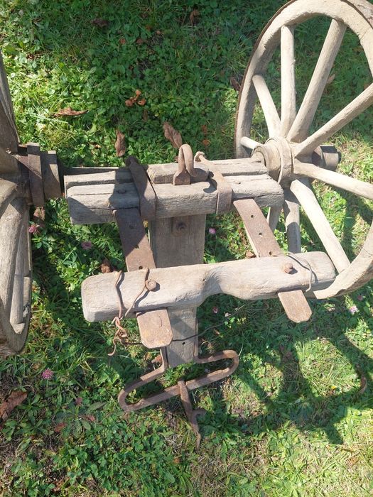 Stare kolca do pługa koła drewniane