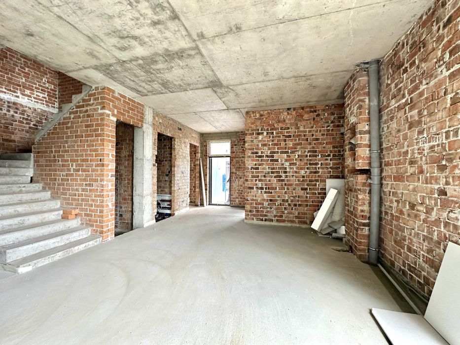 Продаж котеджів з сонячними панелями у смт.Брюховичі.