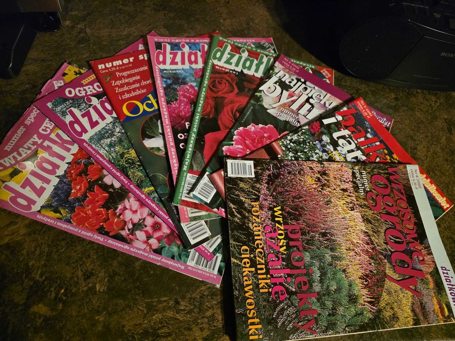 DZIAŁKOWIEC; Archiwalne czasopisma ogrodnicze -8 szt;