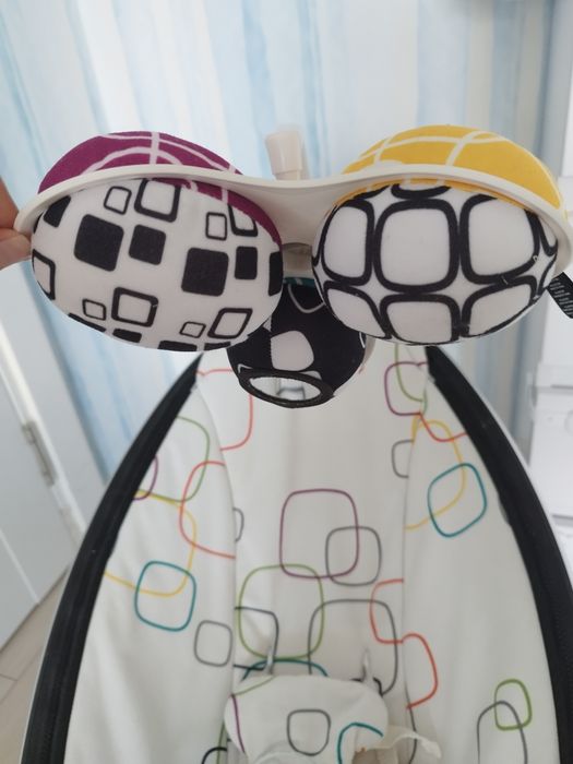 Крісло-гойдалка 4MOMS mamaRoo 4.0