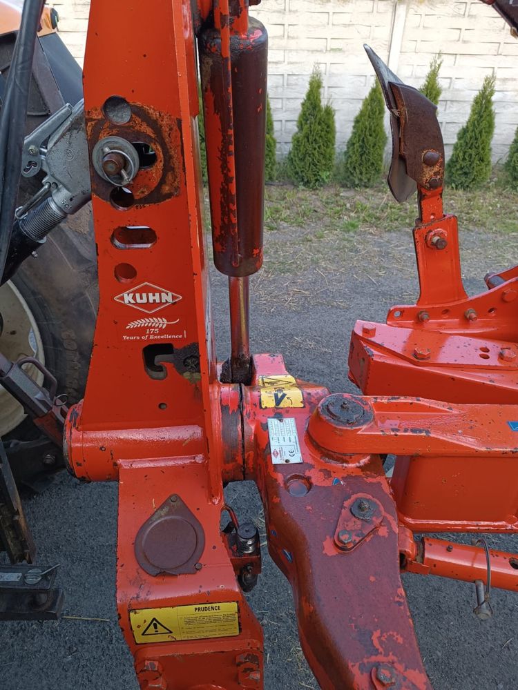 Pług obrotowy 4 skibowy kuhn huard multimaster 121
