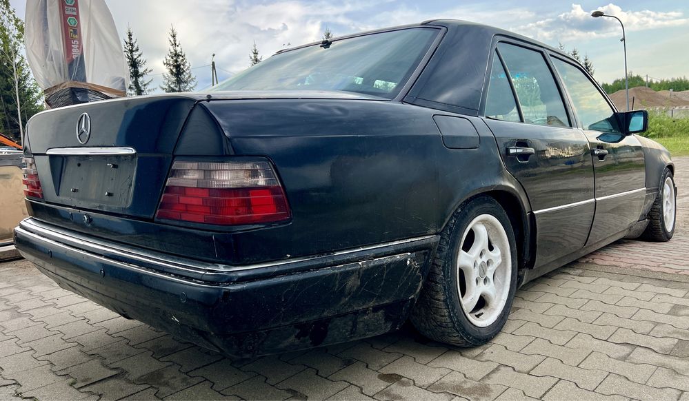 Mercedes w124 sedan E200 gleba tuning zdrowe zadwozie idealny CZĘŚCI