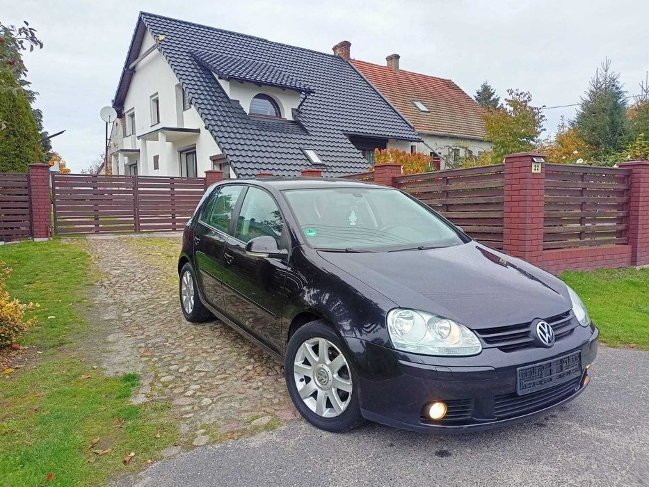 Volkswagen Golf V 1.6 benzyna 6 biegów Opłacony