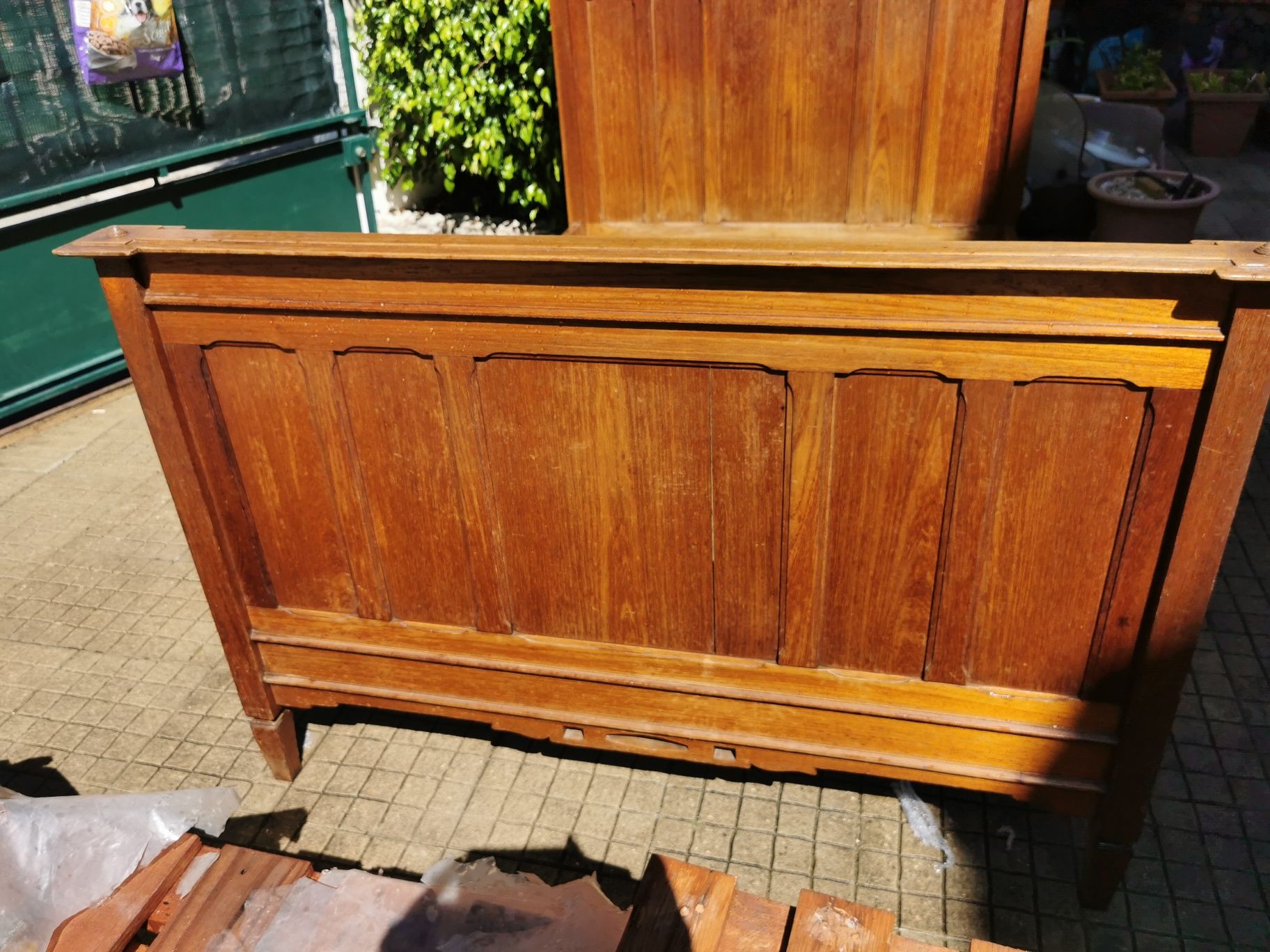 Vendo cama única em macauba