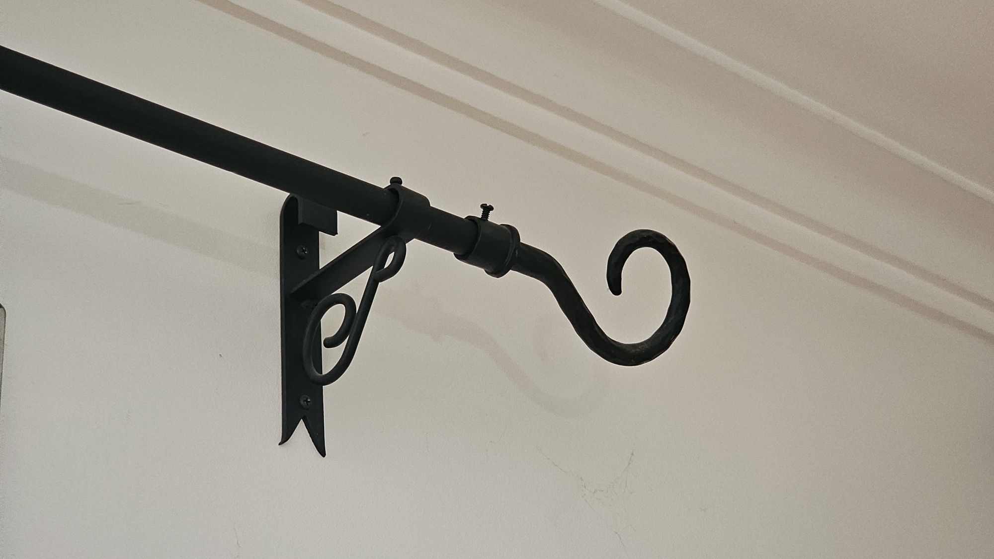 Varão de ferro preto