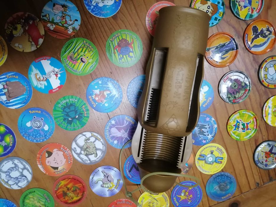 Tazos Pokémon E outros brindes bolicao