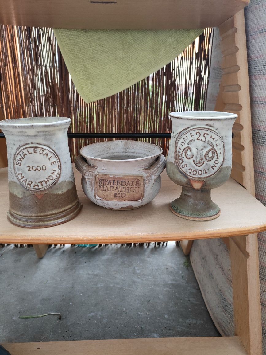 Ceramiczne stare puchary