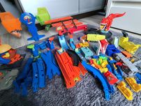 Zestaw Hot Wheelz dużo elementów