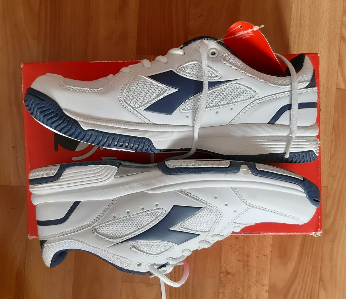 Кросівки чоловічи  Diadora . З Италії . Р - 42.5