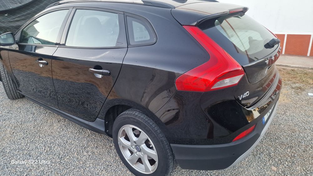 Volvo V40 Cross Country  2.0D