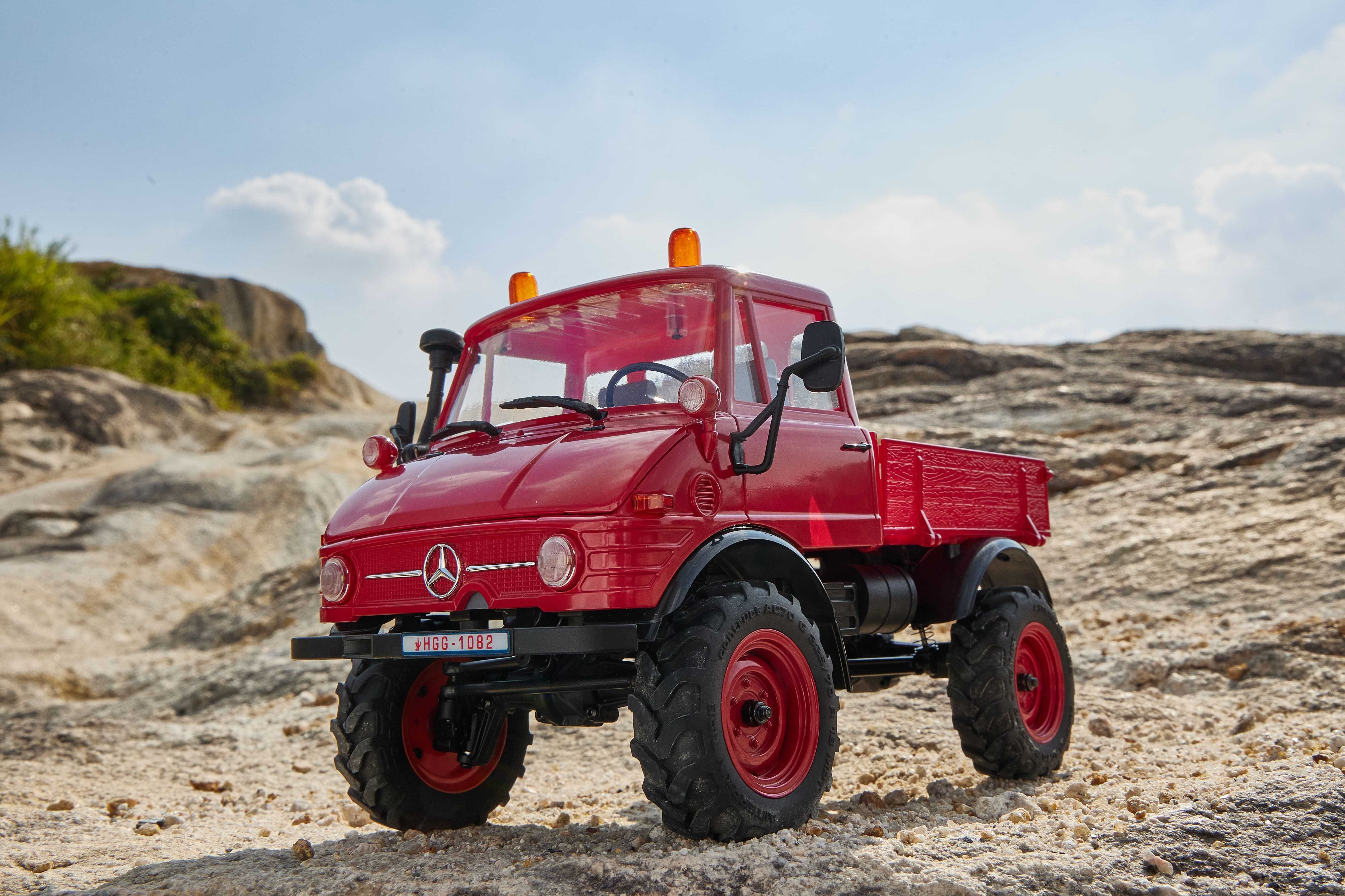 Машинка на радіокеруванні FMS 1:24 FCX24 MERCEDES-BENZ UNIMOG 421 RTR