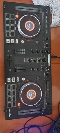 Numark Mixtrack Platinum