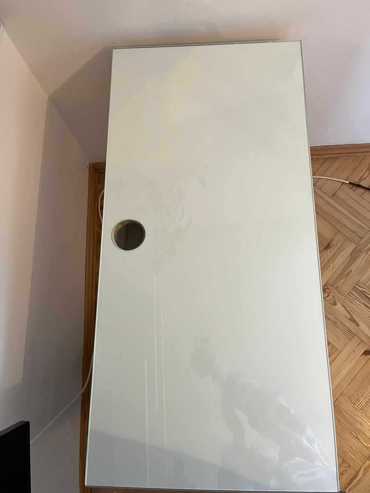 Białe Biurko / Toaletka Ikea Micke 105x50cm z szybą na zamówienie
