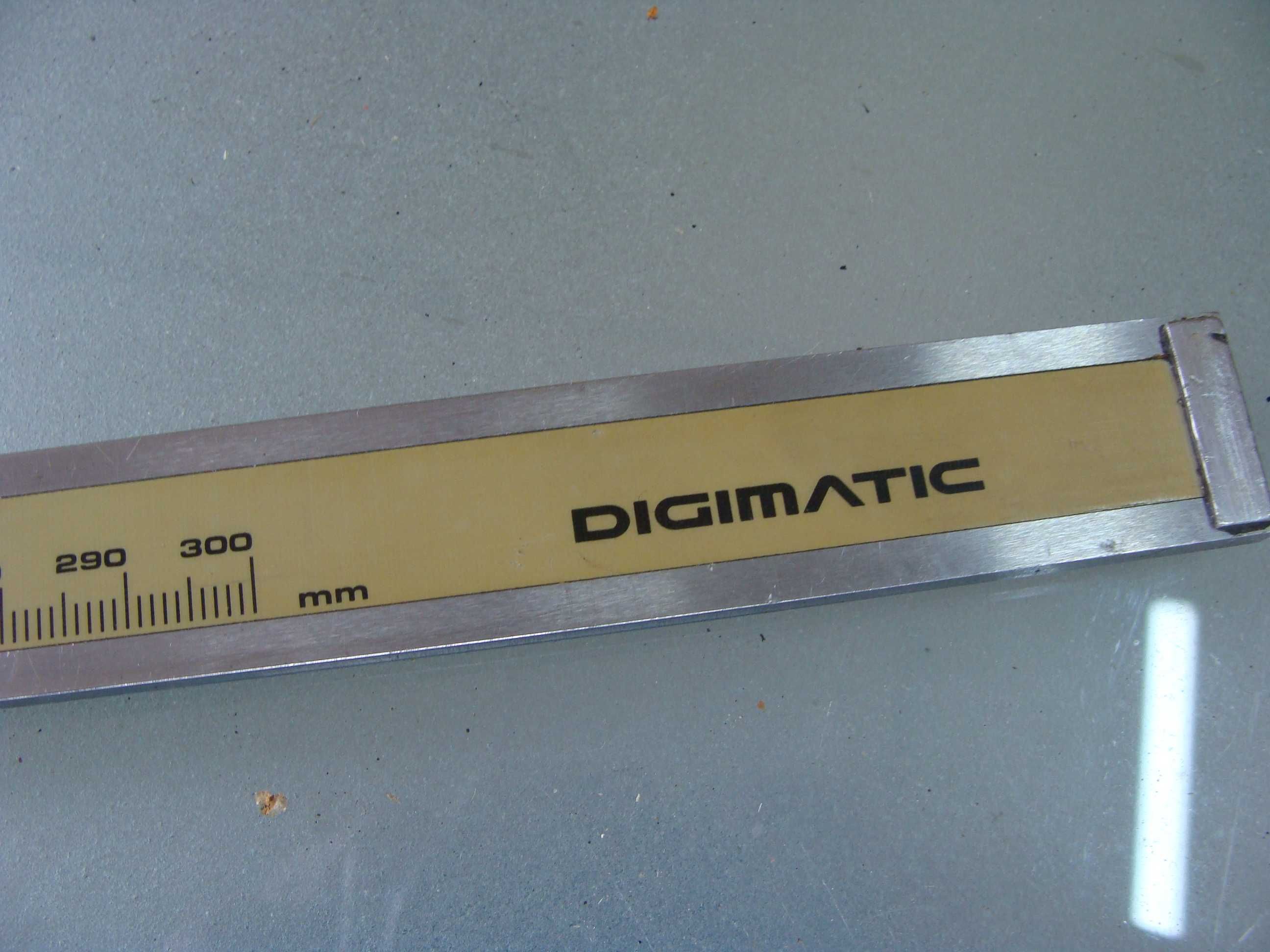Suwmiarka Mitutoyo Digimatic 300mm
