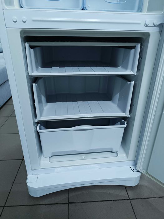 Двокамерний холодильник Indesit BH18.025