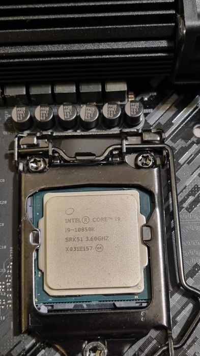i9 10850k,Asrock Z590Pg,ram 4x8Gb +