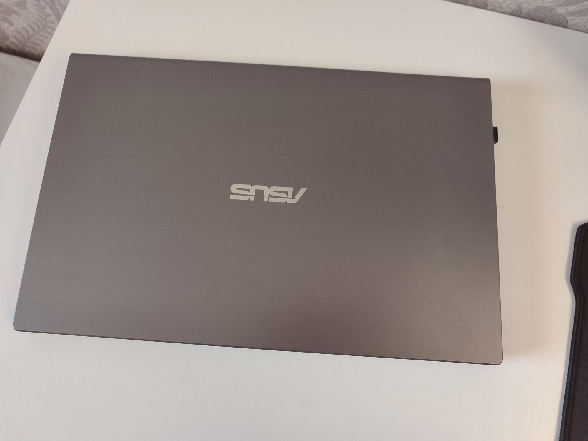 ноутбук ASUS X515MA у чудовому стані!