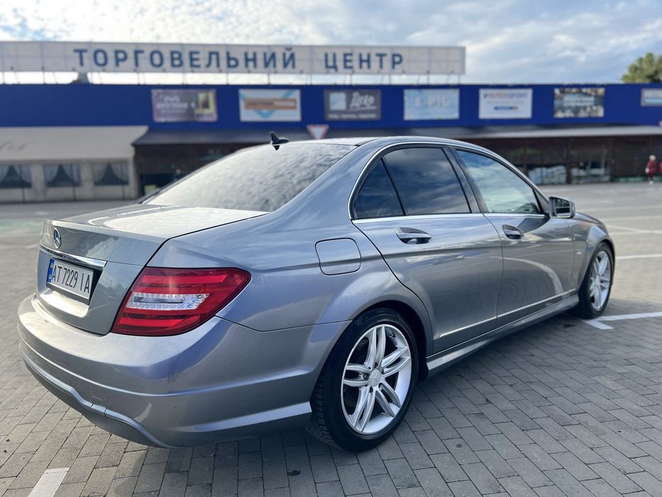 Mercedes Benz C class 1.8 бензин 2011р.