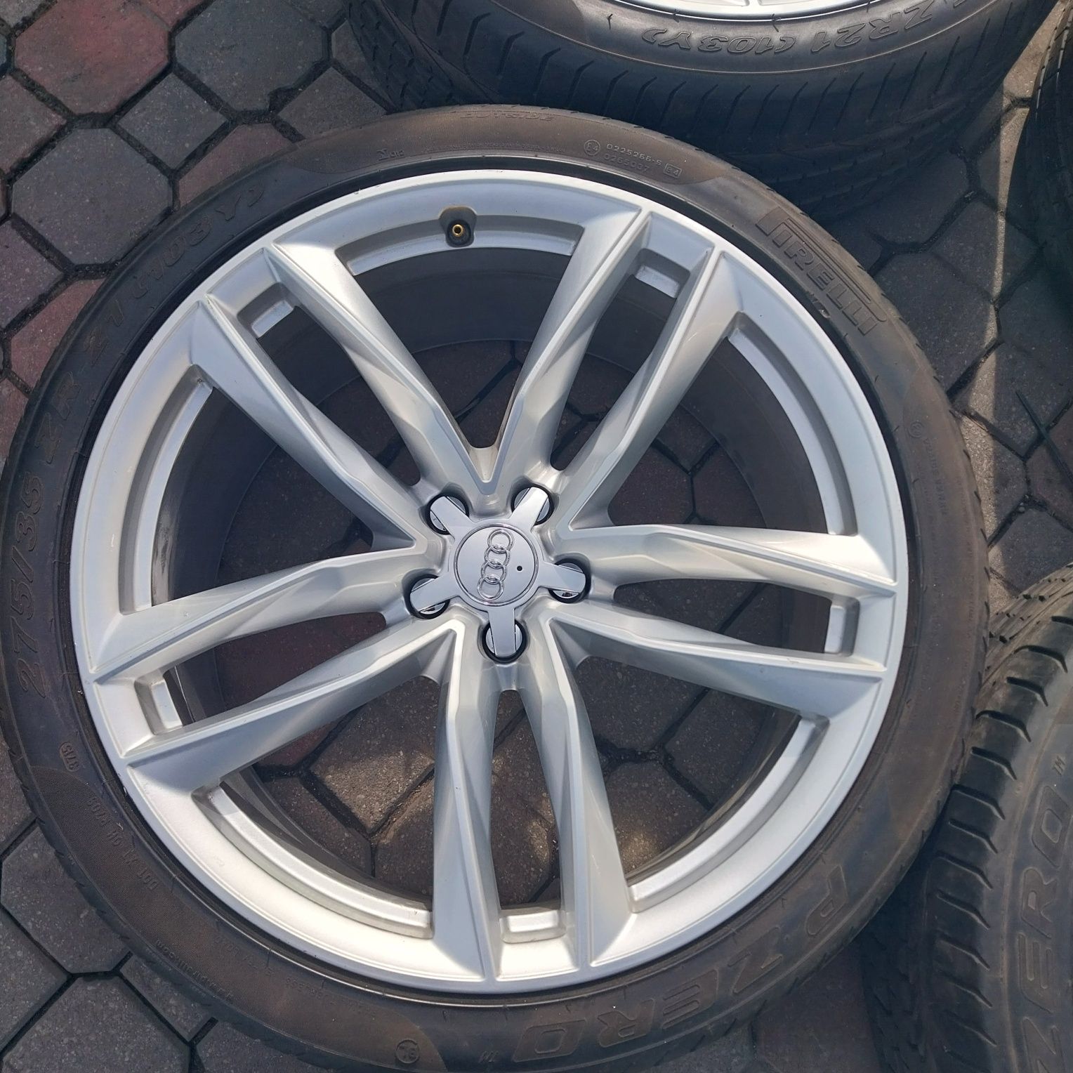 Całe Koła Audi R21 5x112 9.5J ET 25