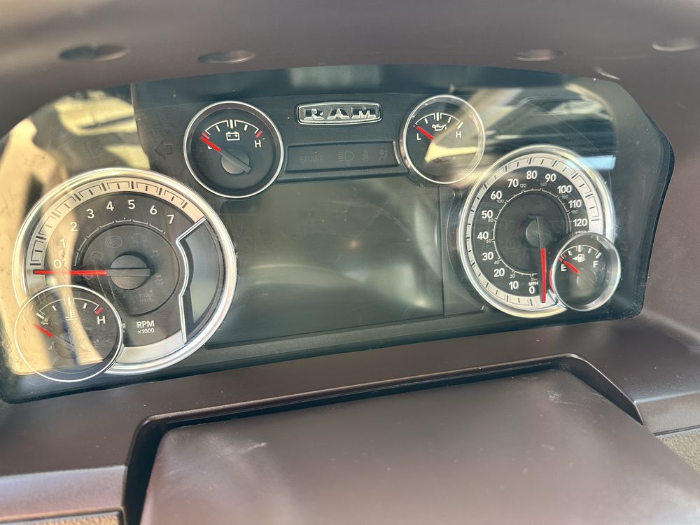 Dodge Ram 1500 po lift LARAMIE 4x4