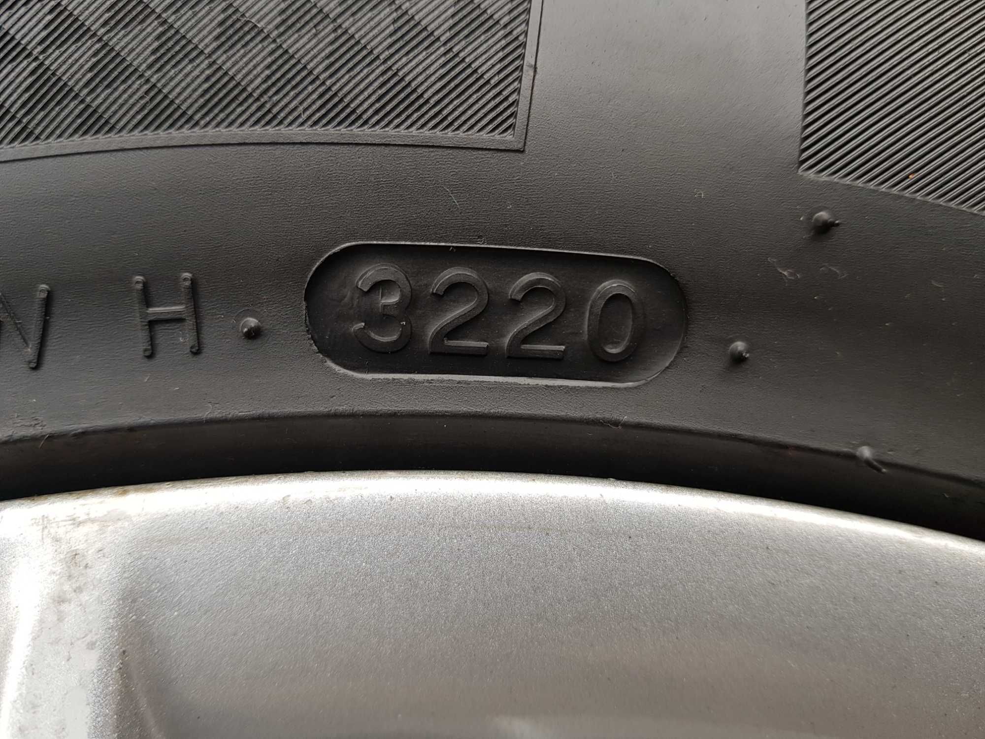 Alufelgi z oponami zimowymi Hankook 205/55/16 5x100 SEAT SKODA VW