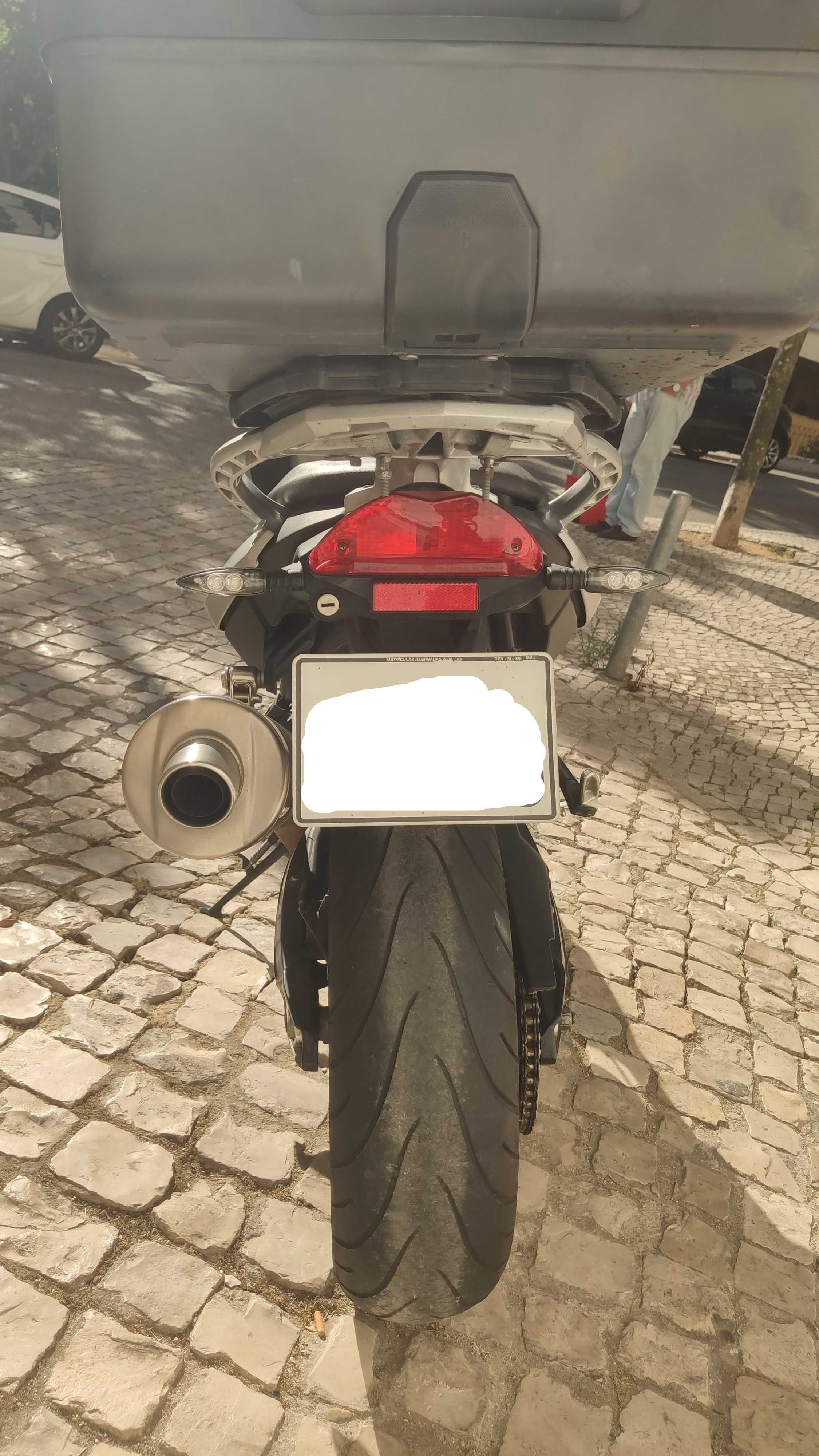 Mota BMW F800R Cinza