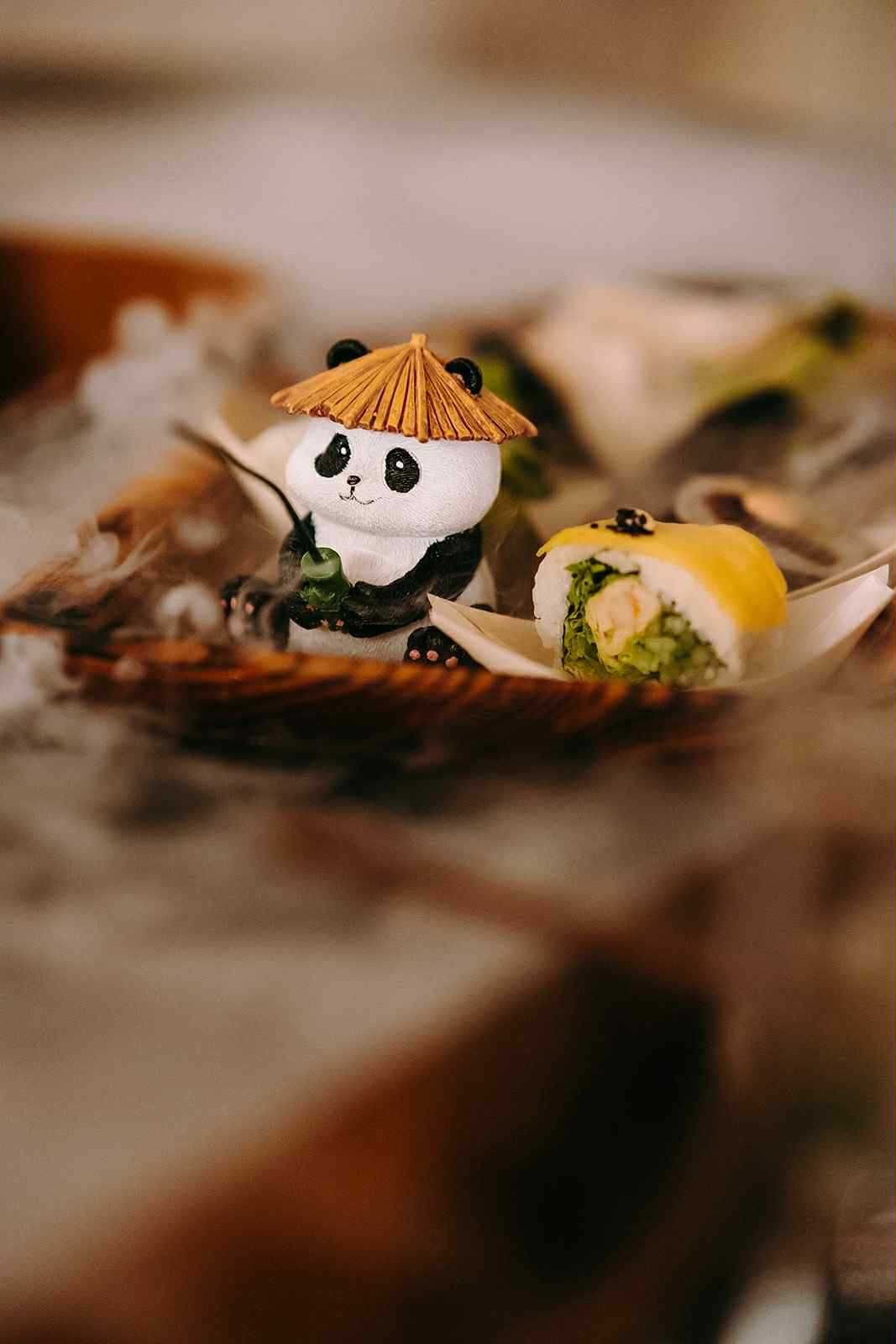 Mobilny Bar Sushi z Pływającymi Łódkami – Atrakcja na Wesele, Event,