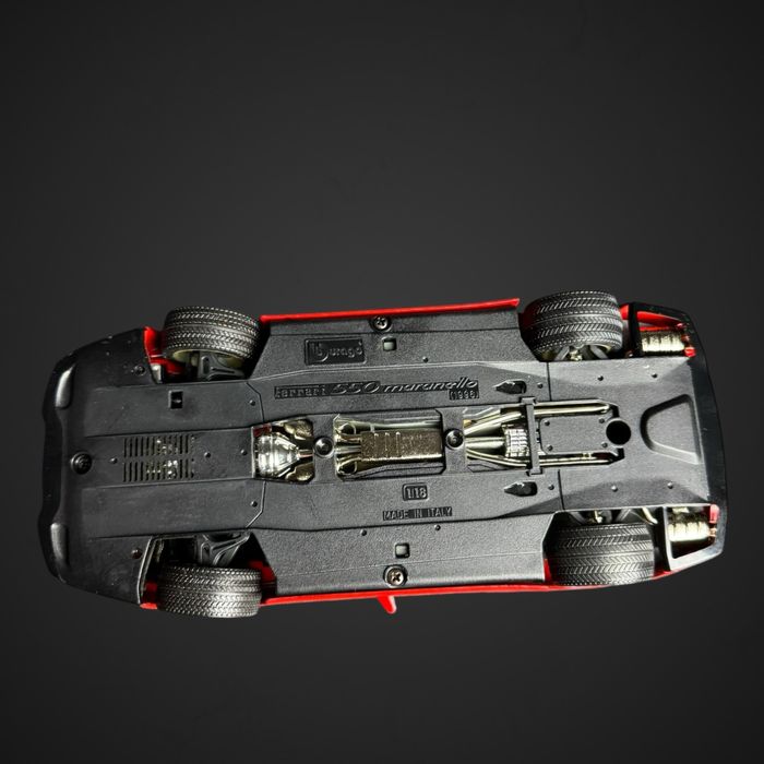 Model Bburago Ferarri 550 Maranello 1996 skala 1:18 J5/081709