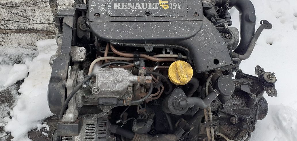 Мотор двигатель двигун в зборі kango scenik 1.9 dti f8t