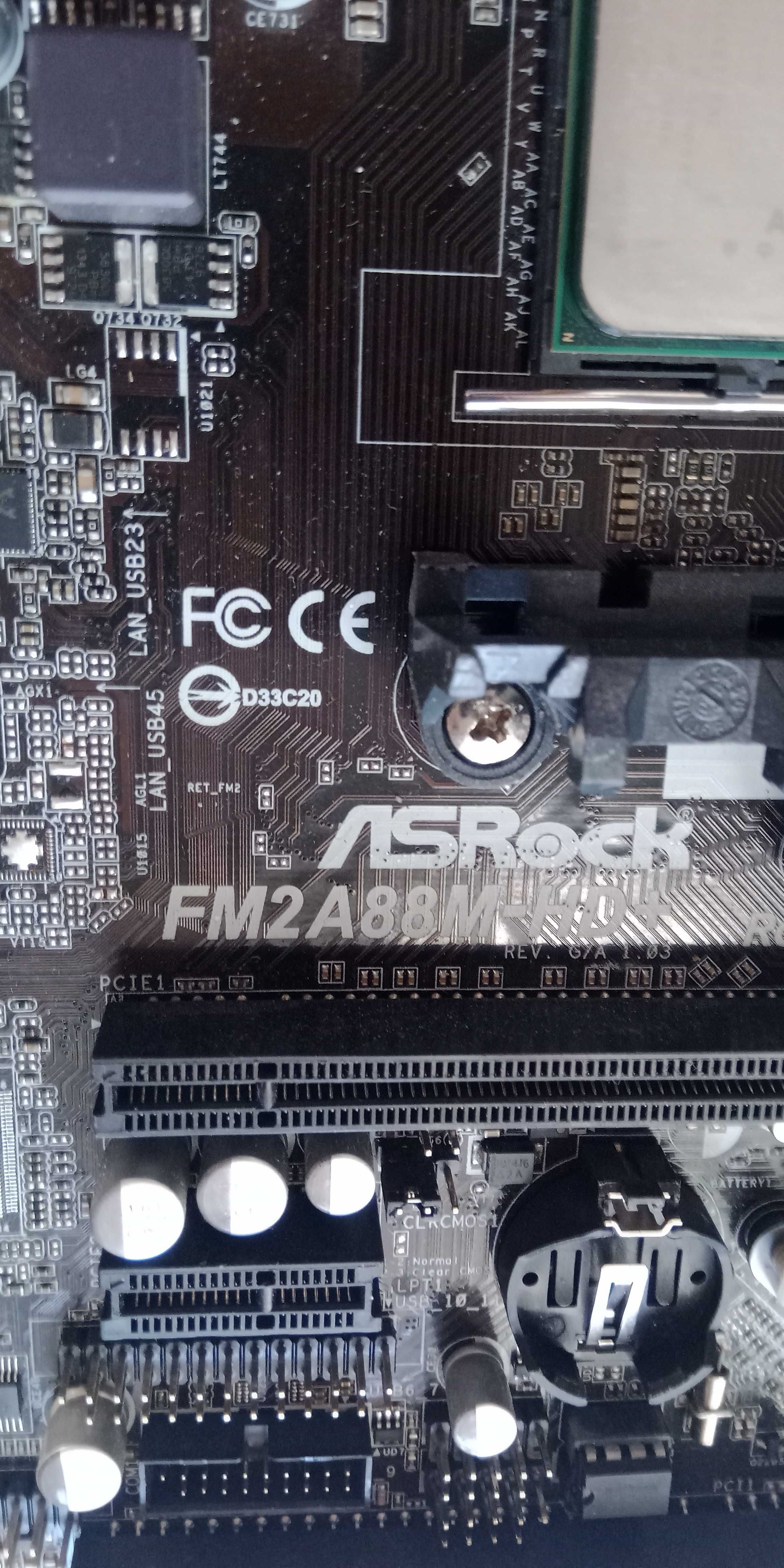 Материнська плата ASRock FM2A88M-HD+