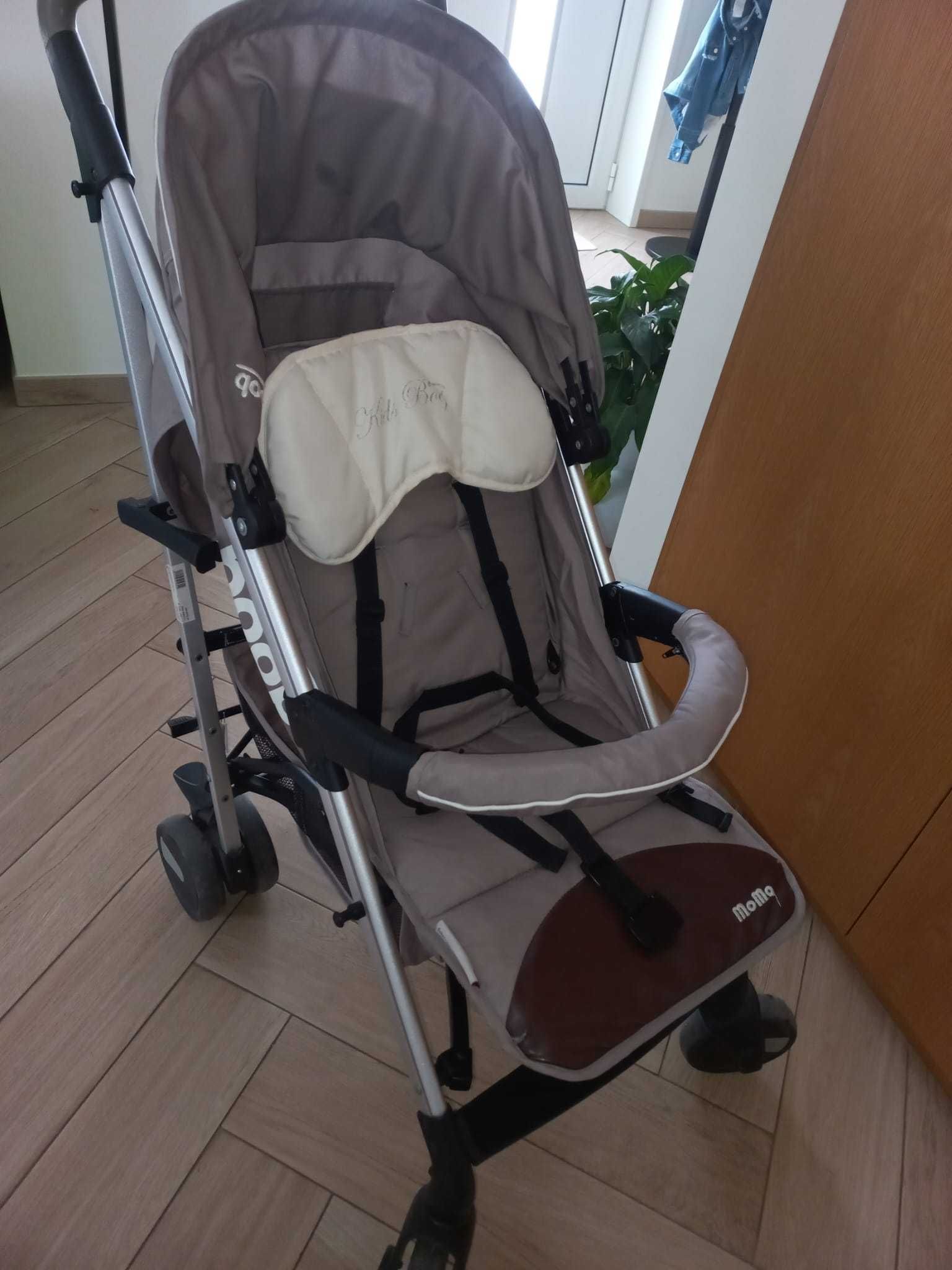 Carrinho de passeio de bebé